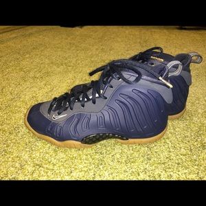 Size 4 Nike Foam Posites (Navy Blue)